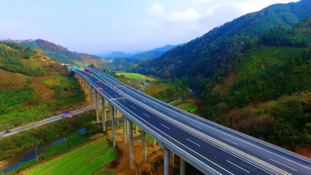 乐业-百色高速公路1月8日正式通车啦!