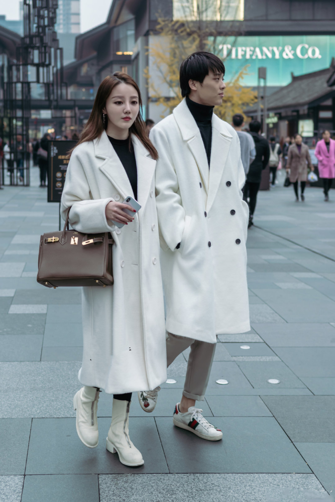 春节带女友回家秀恩爱,这几款养眼情侣穿搭,妈妈一定很喜欢