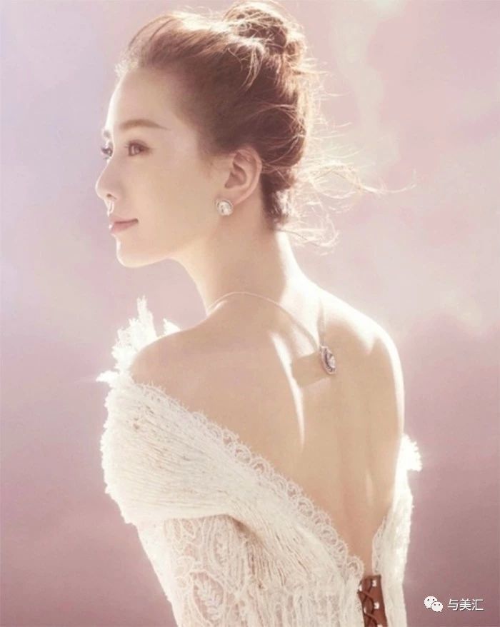 背影比正面还辣!女星nana