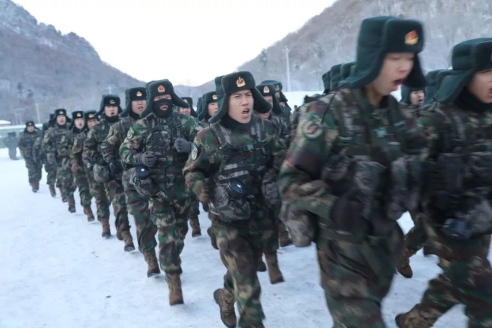 揭秘火箭军兵哥哥的冬训日常,超嗨行程要一起来吗?