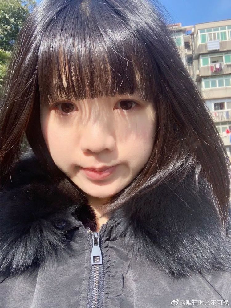 女生天生娃娃脸是什么体验?这也太可爱了吧!