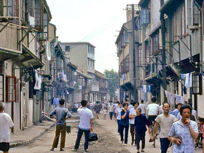 图为福佑路,是上海市黄浦区南部(原南市区)的一条街道.