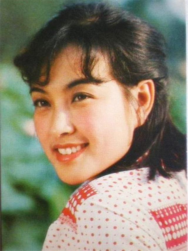 " 刘晓庆曾是中国最著名的电影明星,先后拿过6次"金鸡"和"百花"奖,她
