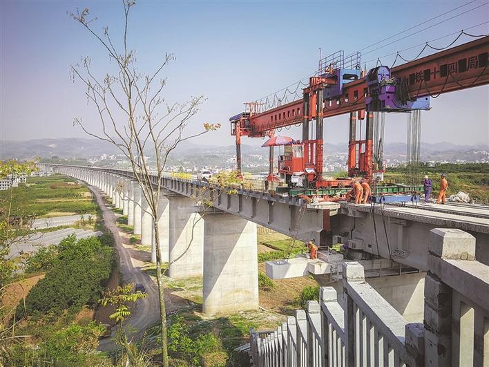 黔张常铁路龙山段建设历程回顾