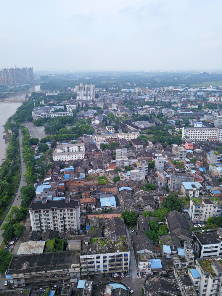 航拍广西钦州市老城区实景 这里有最地道的钦州味道