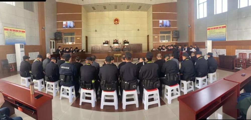 2006年以来,被告人王伟在祁县陆续注册成立明德典当行,汾水餐饮公司