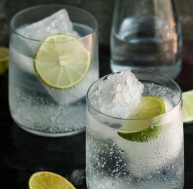 心理学:假如你很渴会喝哪杯水?秒测有没有人喜欢你,准