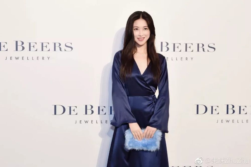 朱珠背景碾压韩雪并蝉联8年全球最美面孔却不红?