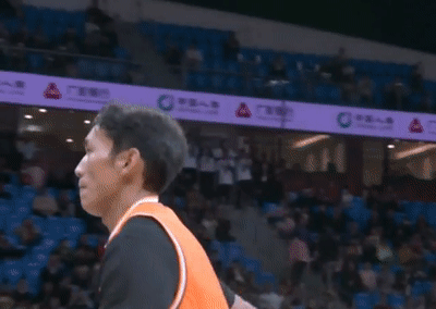 矣进宏果断摊牌:胯下战斧 飞跃赵睿,50分拿来吧