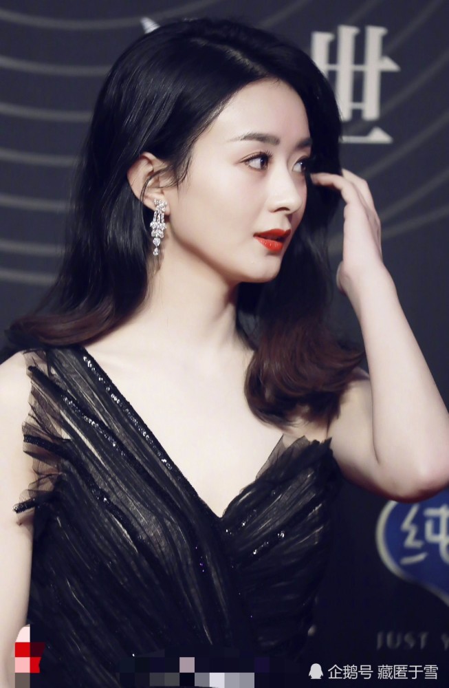 赵丽颖微博之夜美翻,夹在雷佳音和刘烨中间,真是一个头两个大!