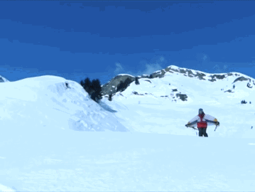 你可以坐上轰鸣疾驰的雪地摩托,上演雪山版《速度与激情》!