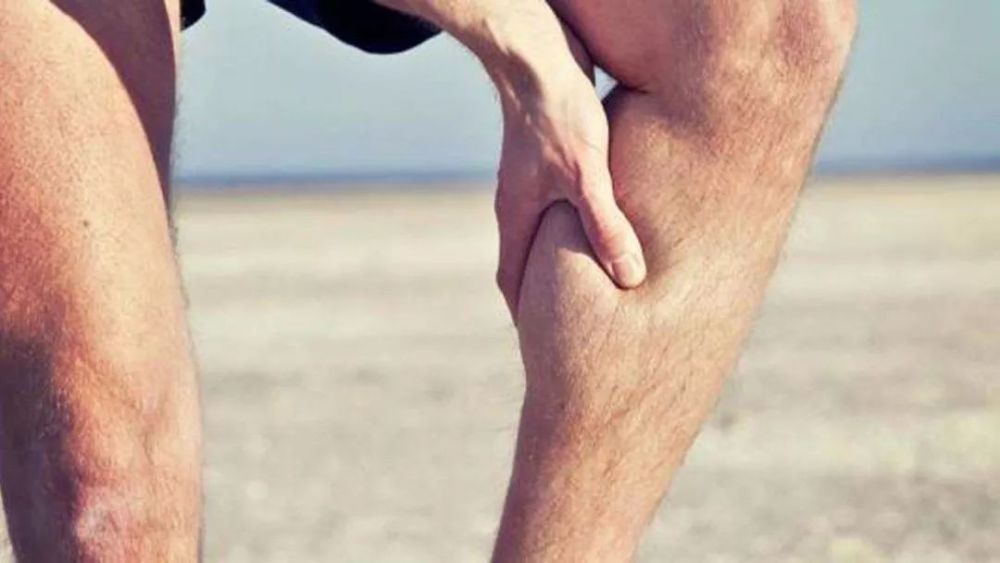 小腿总是抽筋,不要总认为是缺钙了