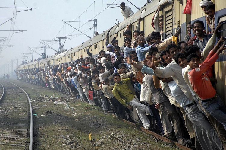 许多人都被骗了,真实的印度火车