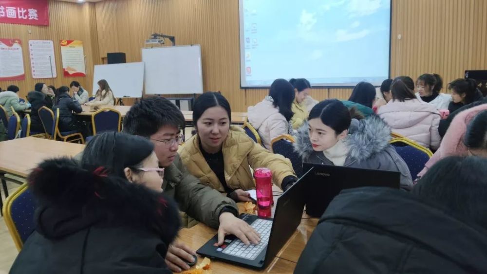 郑州中学召开综合素质评价校本化实施深度研讨会