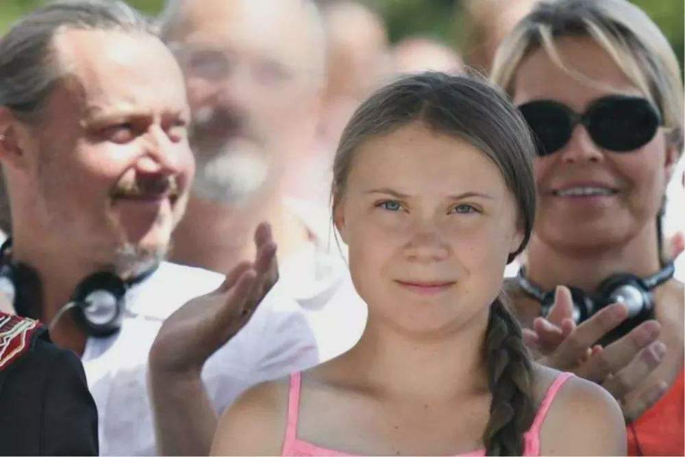 瑞典环保少女,呼吁世界停止化石燃料投资,不然就是背叛生命?