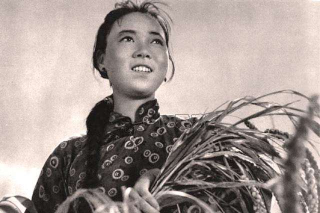 老照片欣赏,57位美女明星,闪亮在50年代老电影中,那时