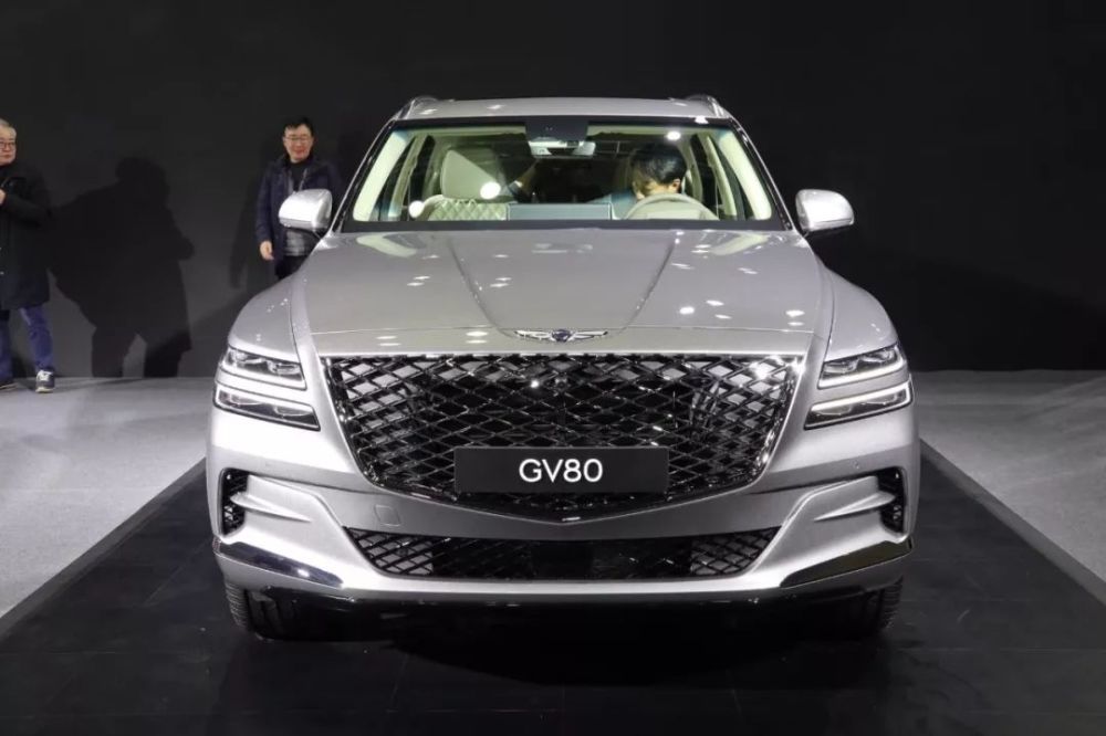 韩国最豪华suv,配3.0t六缸柴油发动机,捷恩斯gv80发布