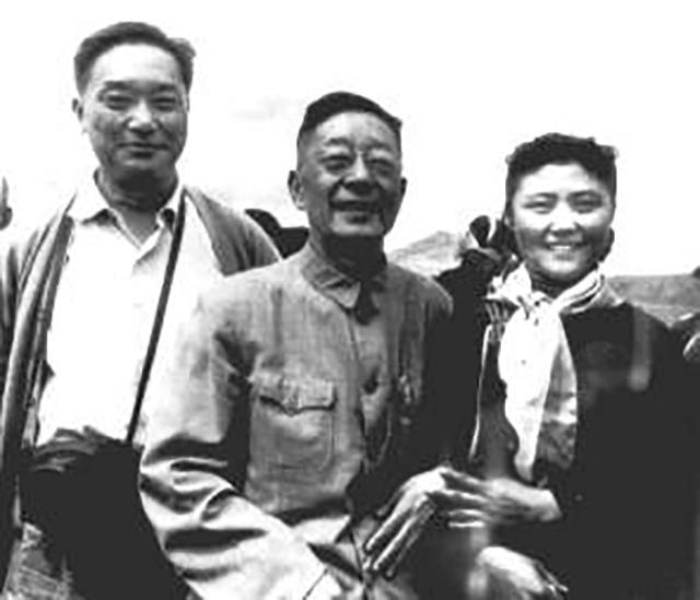 胡絮青,赵清阁,老舍