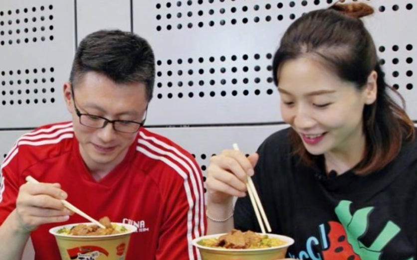 排球女神魏秋月晒最新孕照好美,鼠宝宝要来了