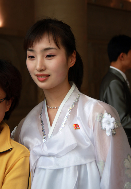网友到朝鲜旅游,拍摄到的朝鲜美女