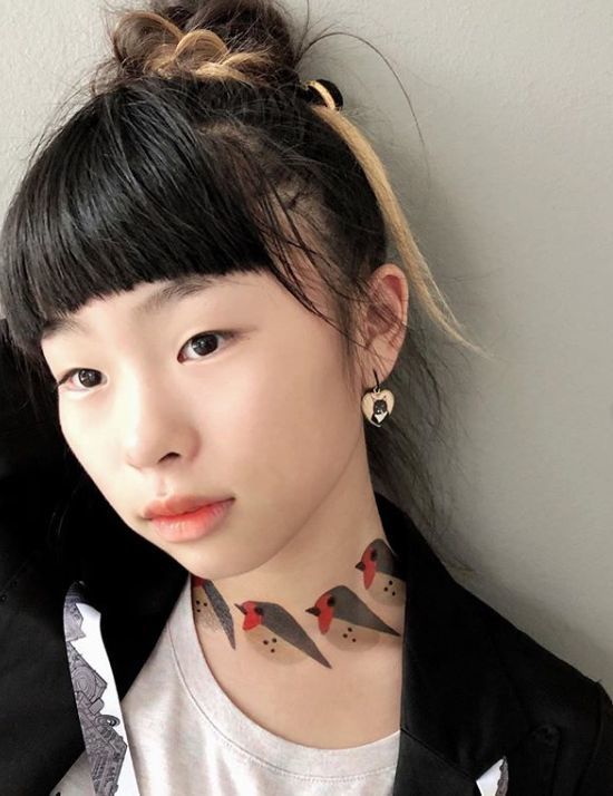 这个10岁的日本小姑娘,是世界上最年轻的纹身师,网友