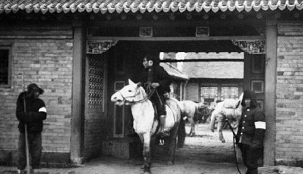 三十年代真实的东北土匪老照片,祸害一方,残忍凶暴
