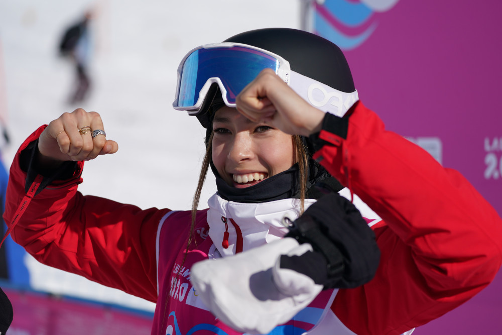 谷爱凌获自由式滑雪女子坡面障碍技巧亚军