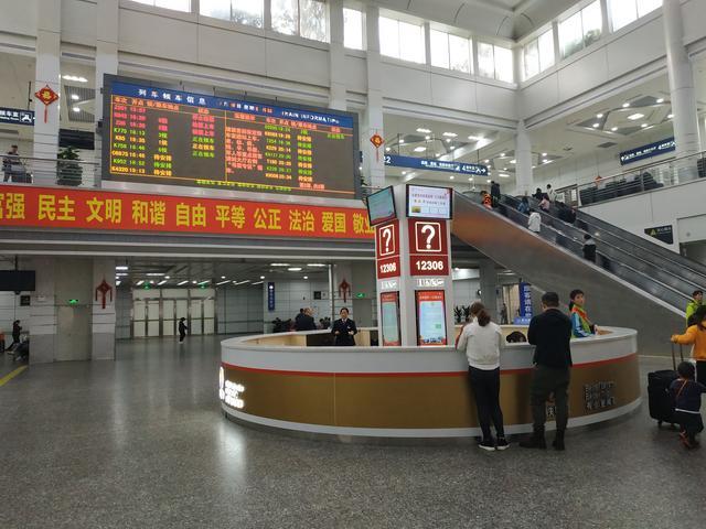 春运体验改造中的广州火车站:站内改善巨大,脏乱差臭已基本消失