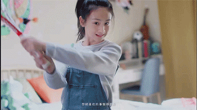 关悦刘涛女儿包办春联和年画,田亮女儿体艺全能,一个比一个有才
