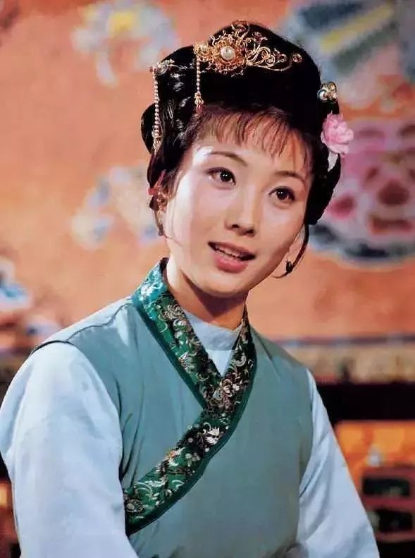 出身微贱的鸳鸯,却是红楼梦中唯一没有啥病态的女子