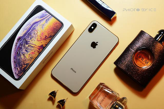 iphonexs max沦为"跳水王",跌了一台华为nova6!