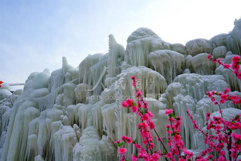 山西云泉谷景区打造30000平米冰雪世界