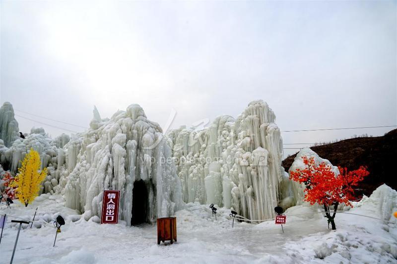 山西云泉谷景区打造30000平米冰雪世界