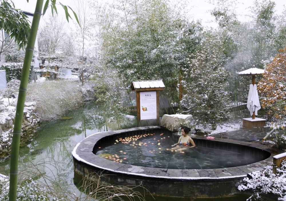 这个冬天,旅游只想去揽翠湖泡温泉!
