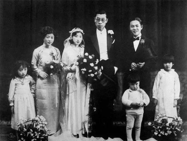 1929年6月15日,冰心和吴文藻的婚礼在南京大学临湖轩举行,二人结婚后