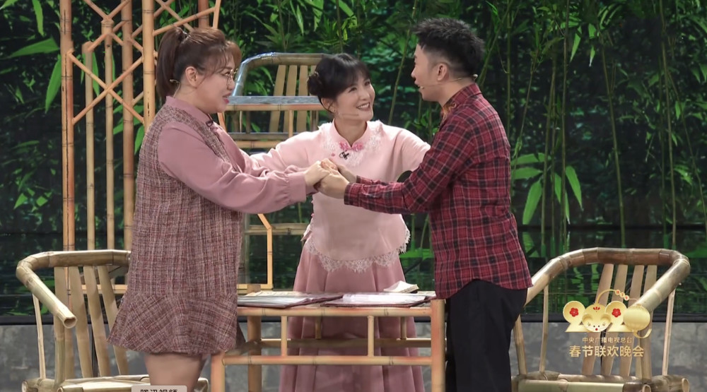 谢娜肖战登上春晚演小品,不是不努力,只是原生家庭决定格局