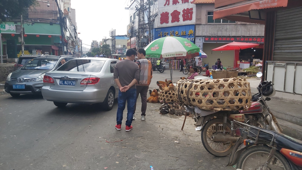 惠州惠阳秋长街道的市场街,很热闹的街道,逛街非常不错