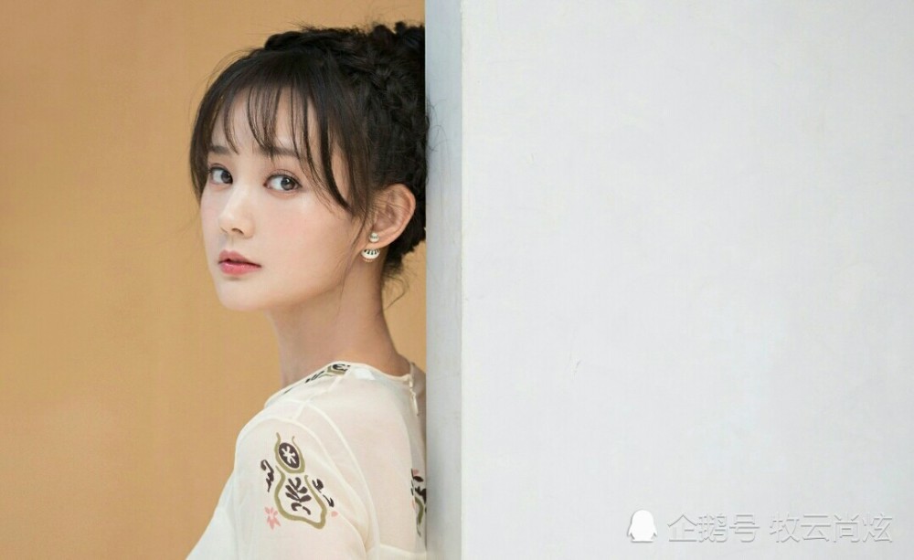 《亲爱的热爱的》之后,胡一天再演高冷男神吴白,女主换角是李一桐