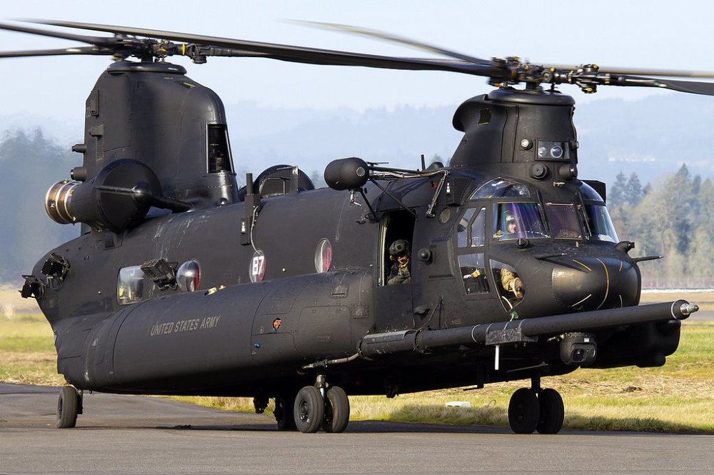 显示旗下装备的mh-47g重型运输直升机也首次安装了新一代的这种装置