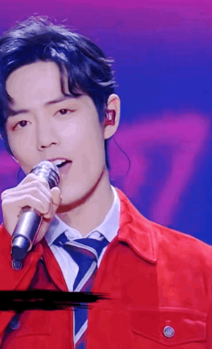 肖战演唱《沧海一声笑》