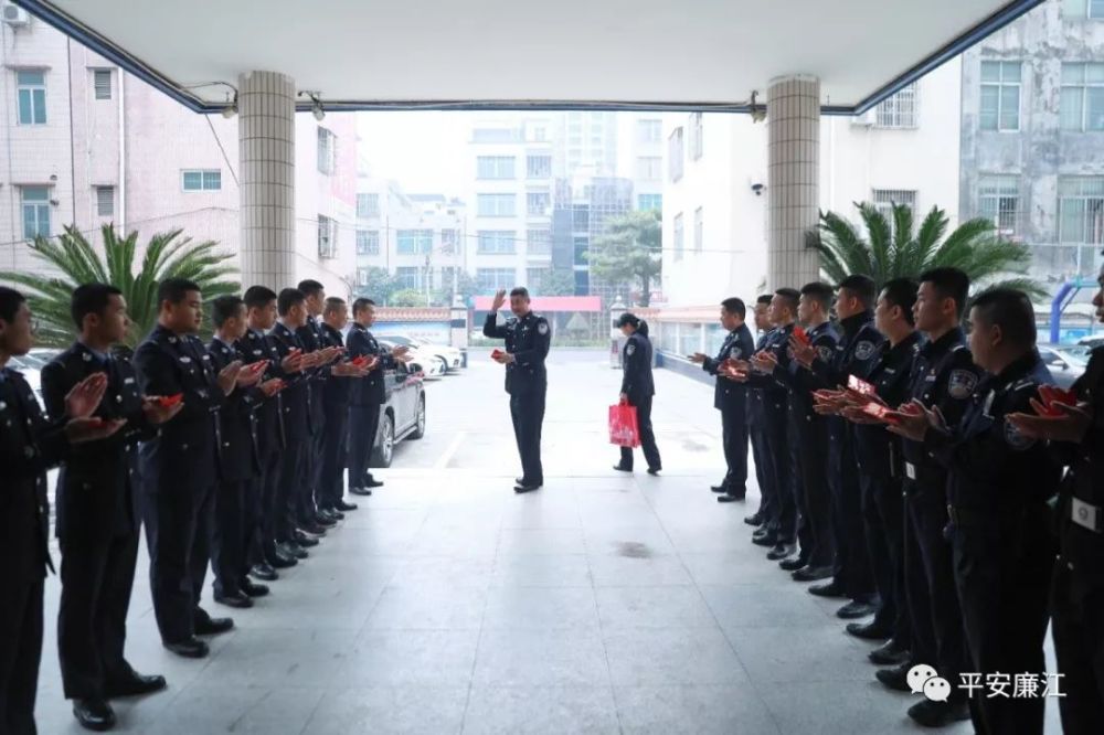 副市长,公安局长林小斌大年初一看望慰问一线值勤民警