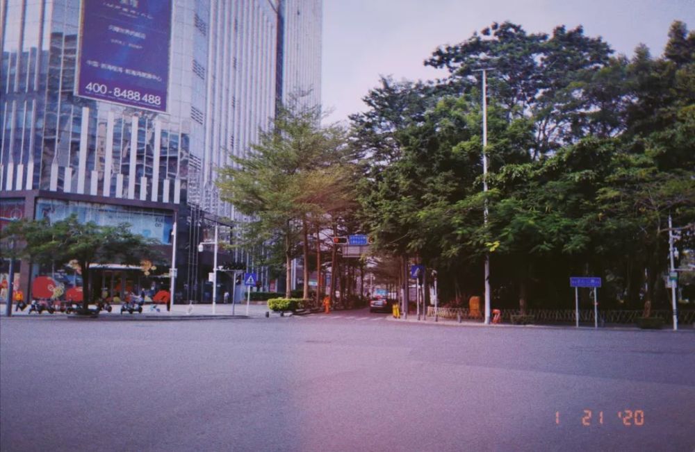 过年前后の深圳街头