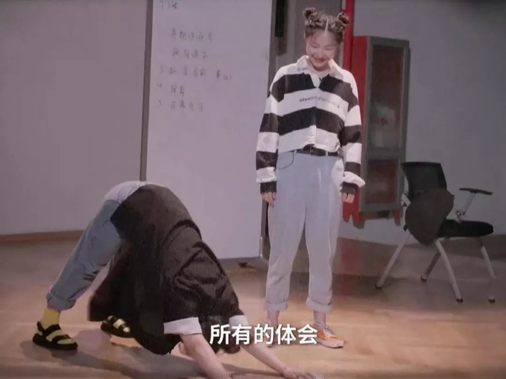 鲜明的个人特色,与过人的天赋,                    相比之下刘胜瑛略