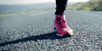 锻炼身体:跑步一直是许多健友很喜欢的运动