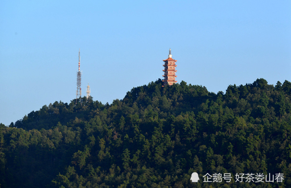 登高望远,贵州遵义地标建筑:凤凰楼