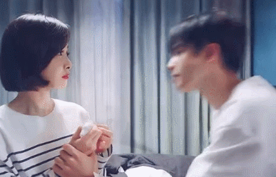 壁咚强吻宋茜,20岁的宋威龙太会撩了,又一个