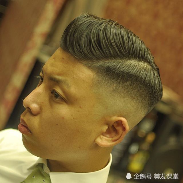 简单的男生发型,赋予你活力阳光暖男形象,让你变身帅气暖男
