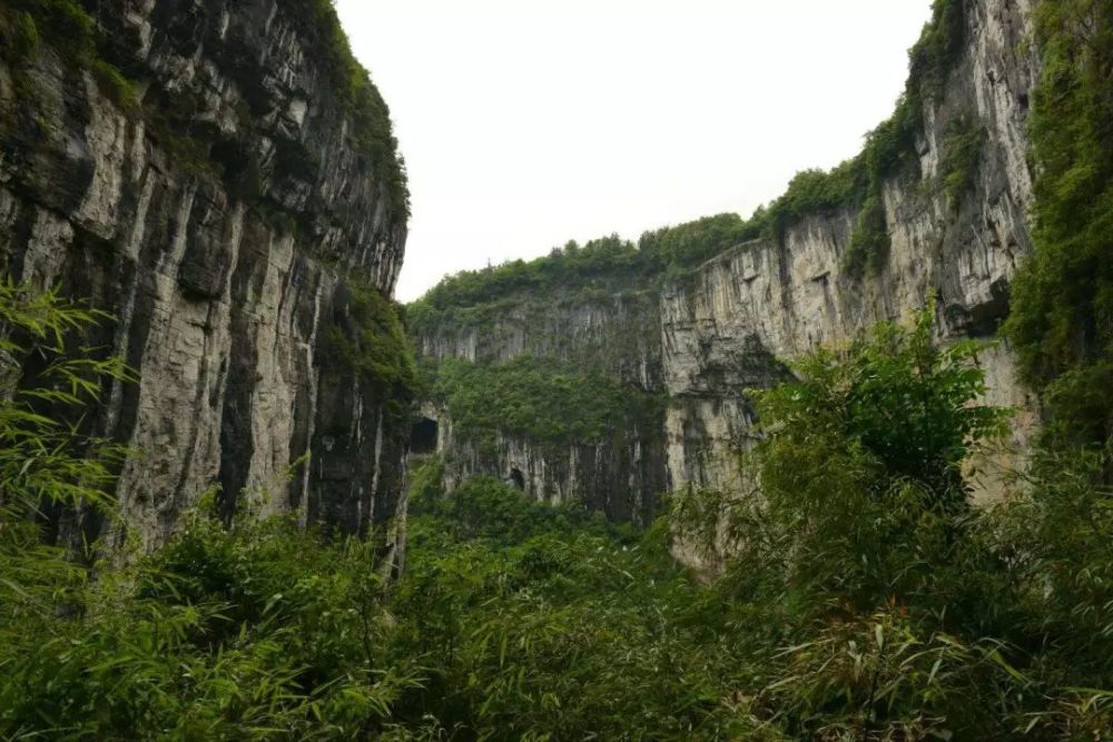 武隆天生三桥,重庆,仙女山国家森林公园,大足石刻,天坑,芙蓉洞