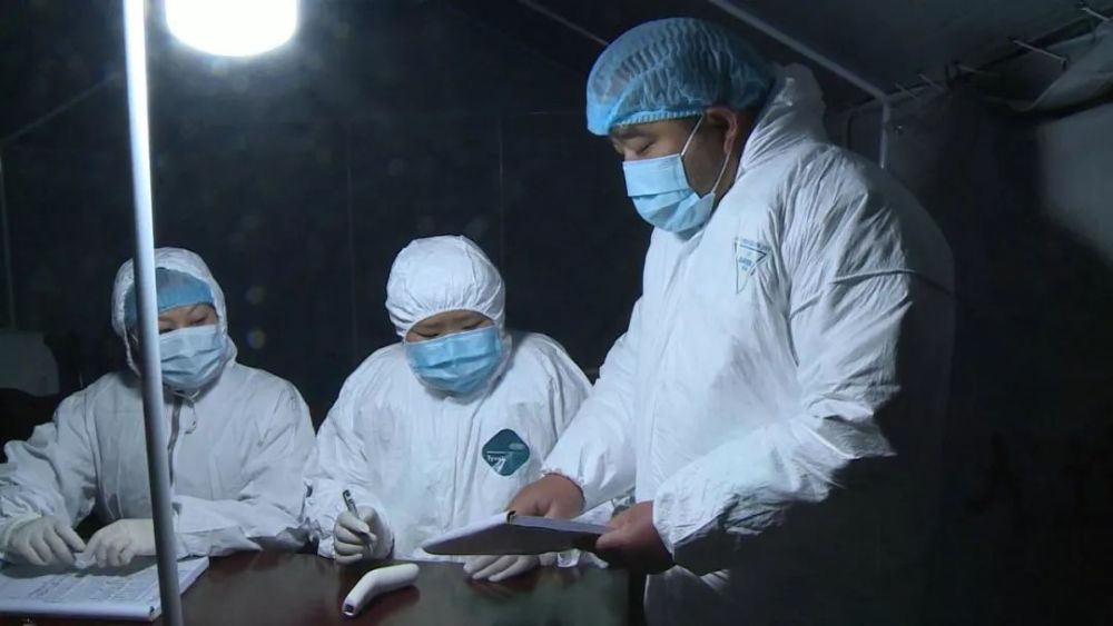 疫情防控温情时刻,总有感动温暖我们!