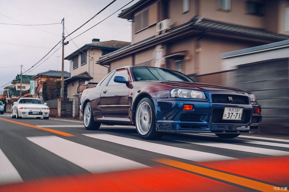 日产gtr r34 r32的日常,干净是对车的尊敬